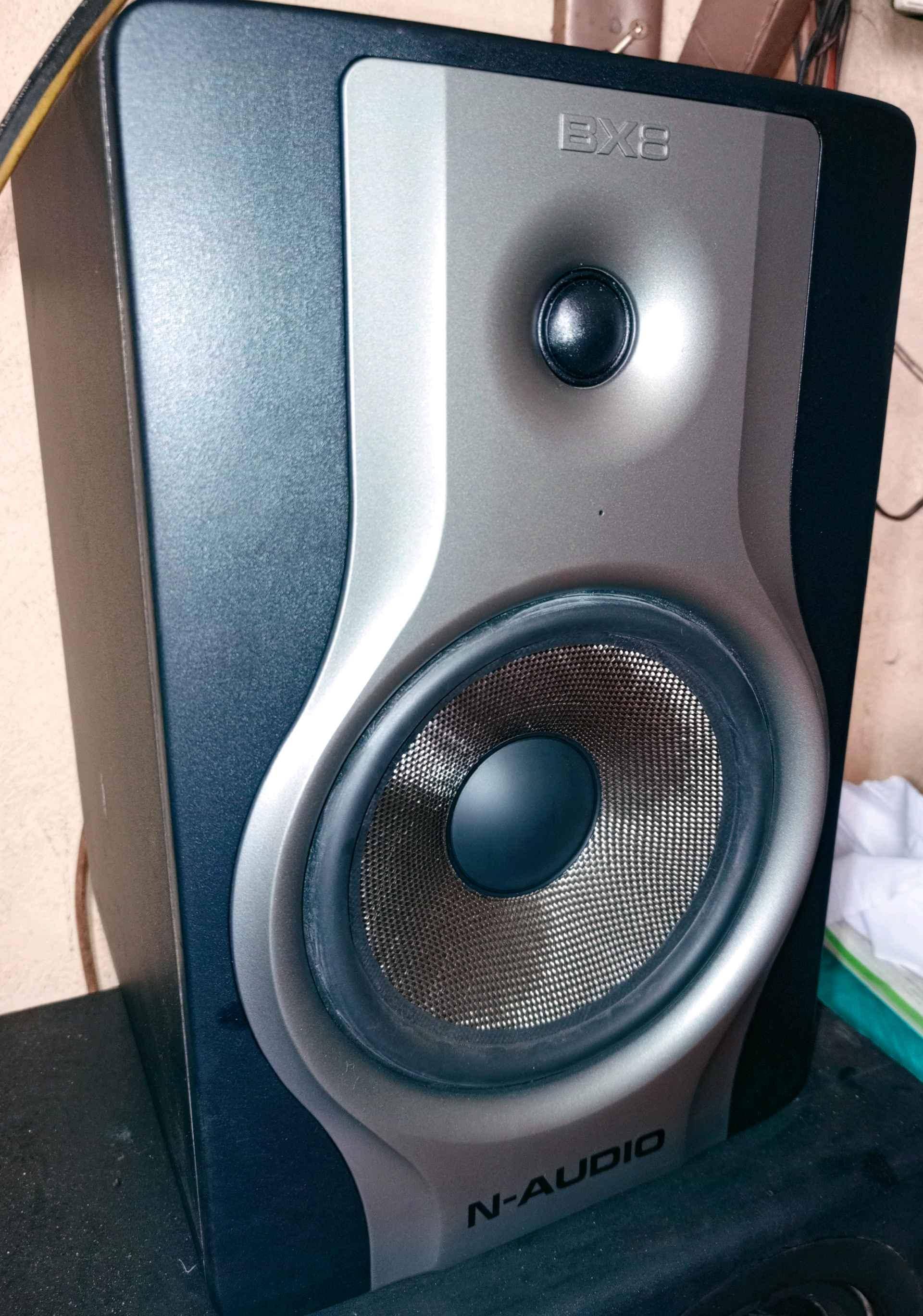 studio monitor speakers