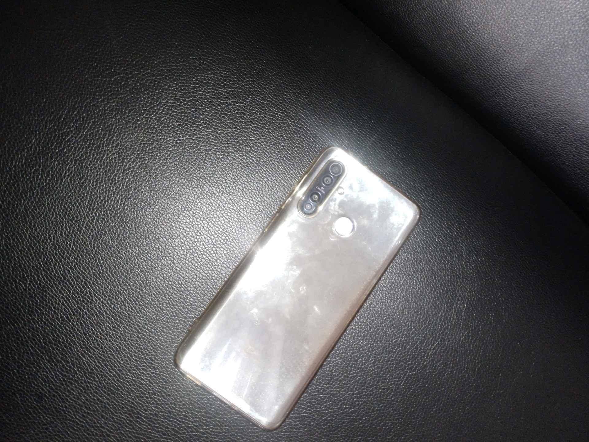 3 Second hand phones on sell; Nokia, HTC