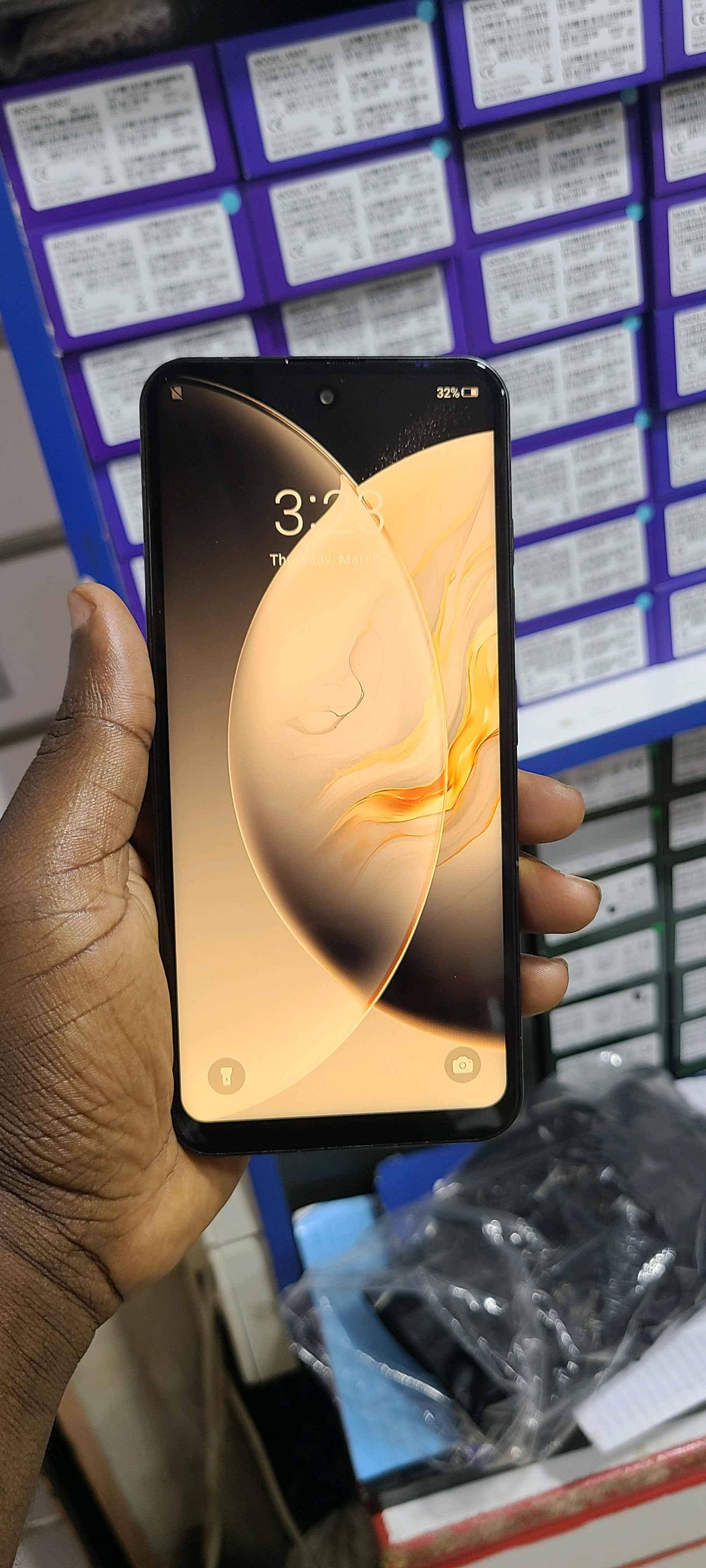 no cracks on the screen