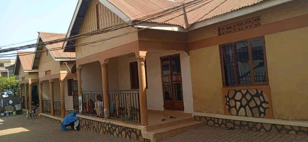 3 (2bedroom ) rentals for sale in bukesa 700million