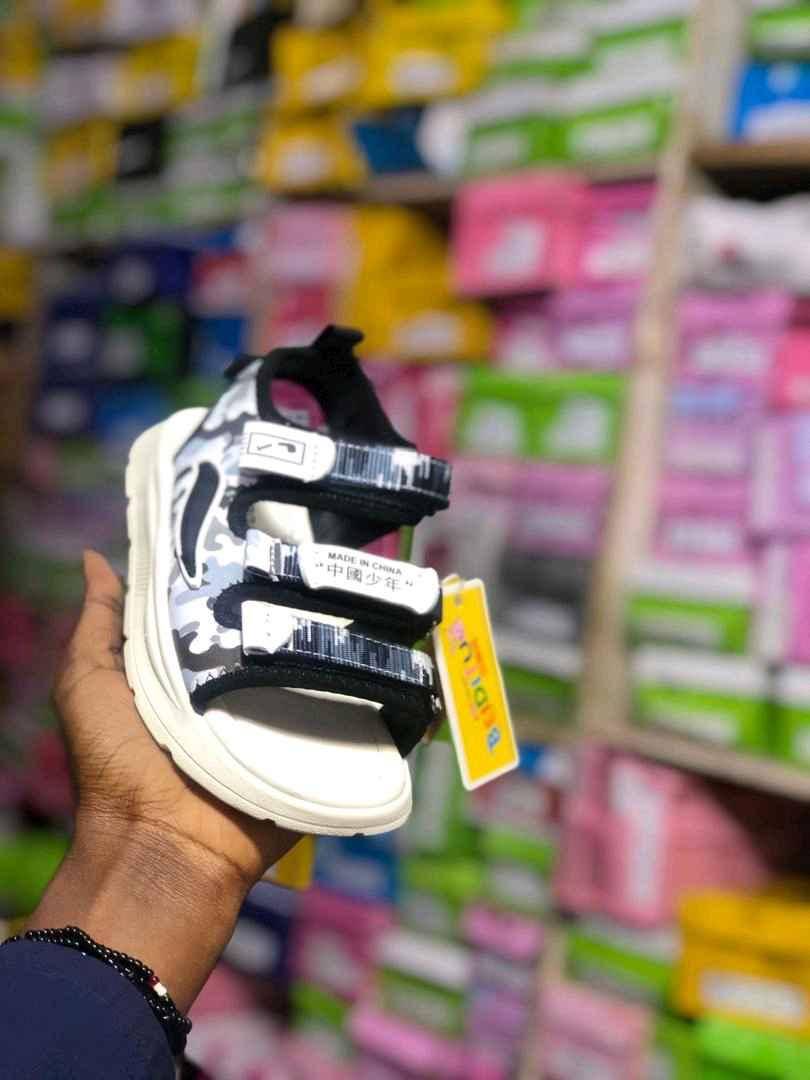 children's shoes