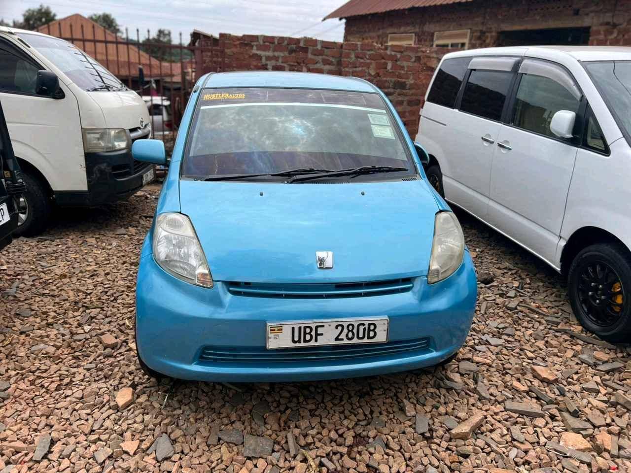 Toyota passo in blue colour