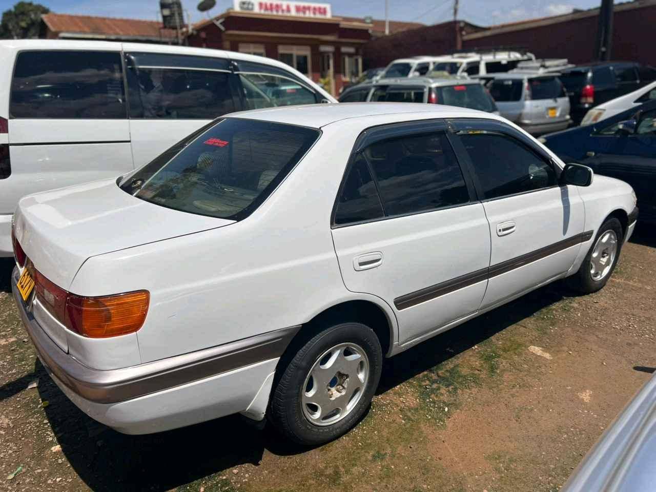 Toyota corona premio