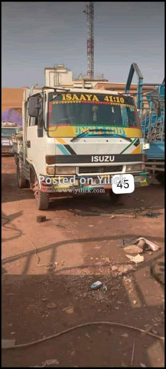 Fuso, Trucks isuzu elf and forward all available