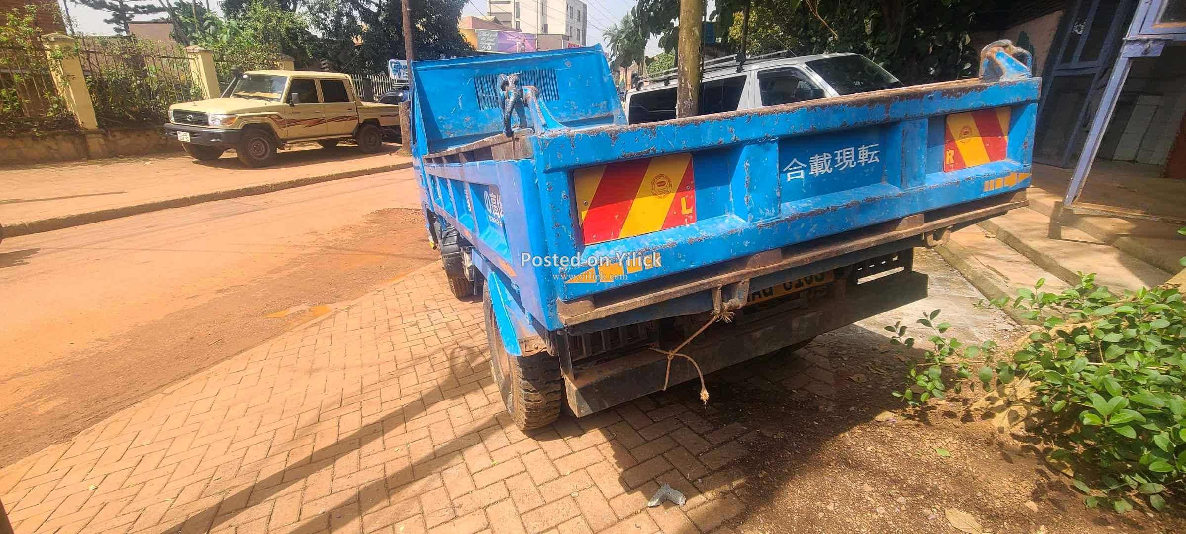 Isuzu elf tipper or dumper