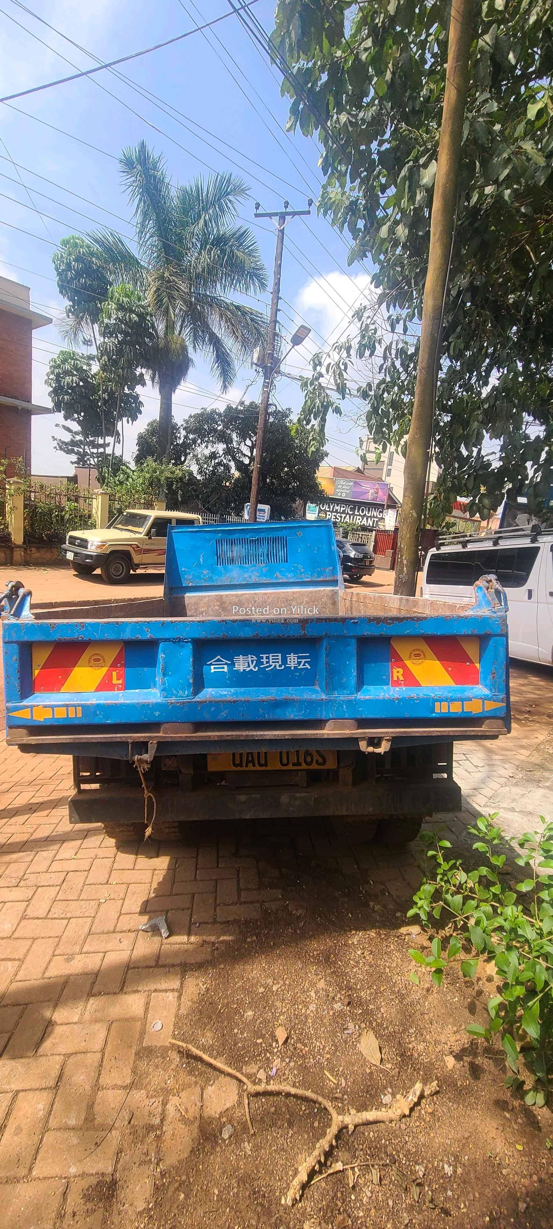 Isuzu elf tipper or dumper
