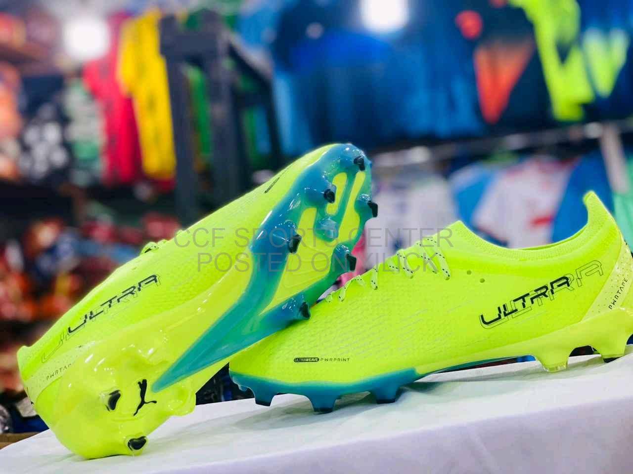 Football shoes 