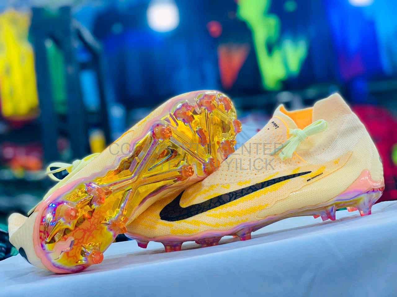 Football shoes 