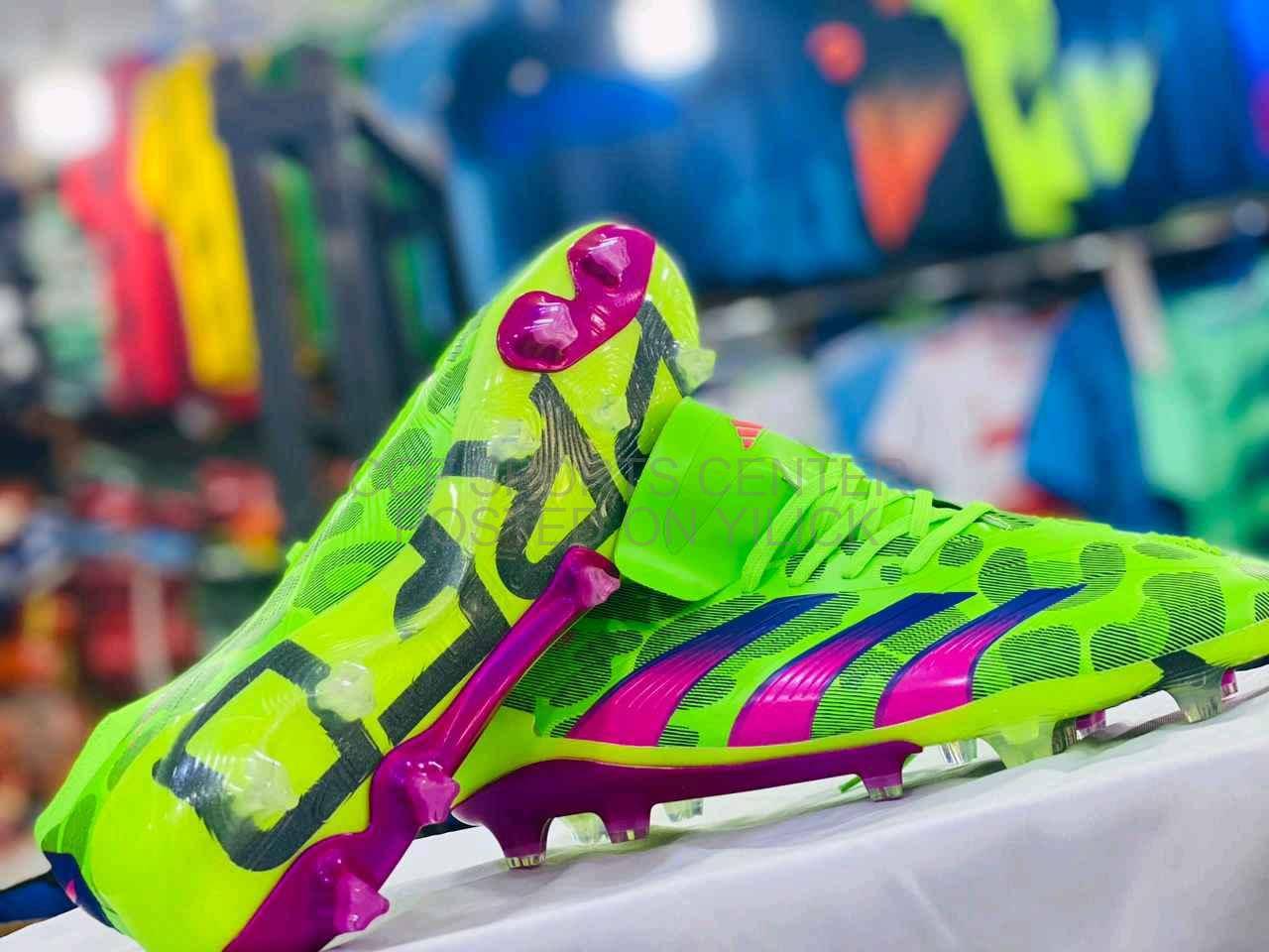 Football shoes 