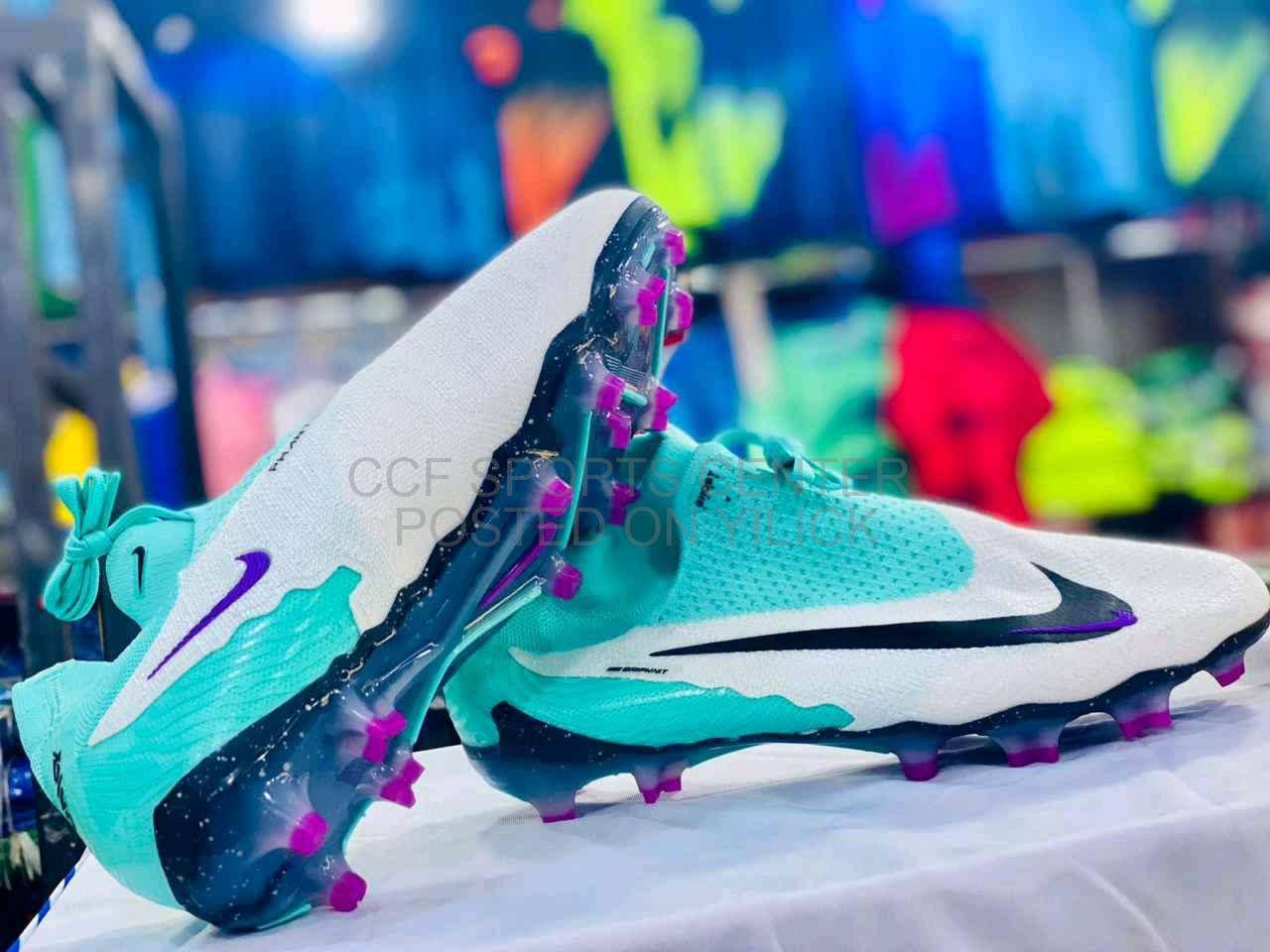 Football shoes 
