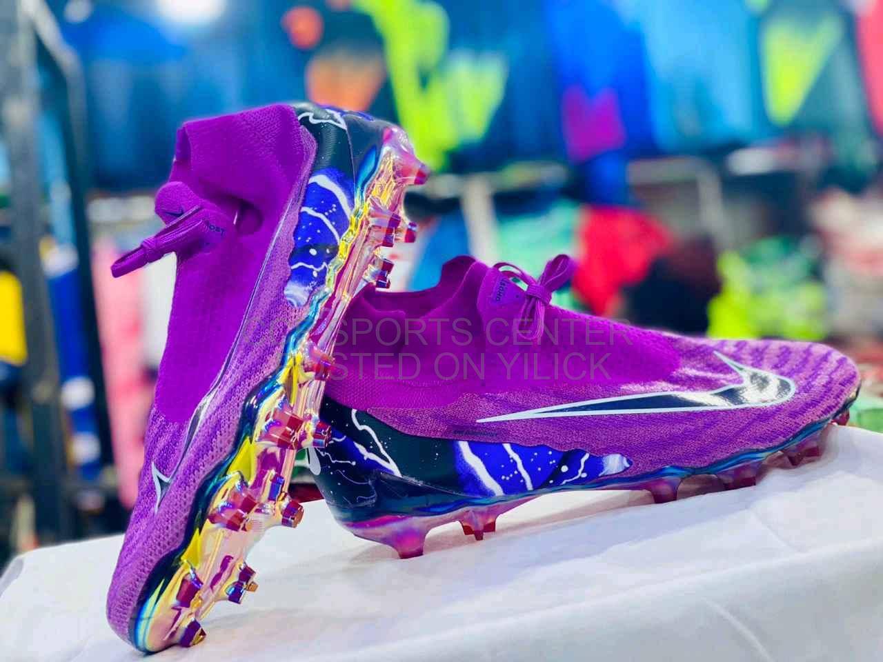 Football shoes 