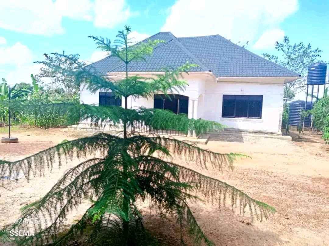 4 Bedroomed Country Home in Mityana