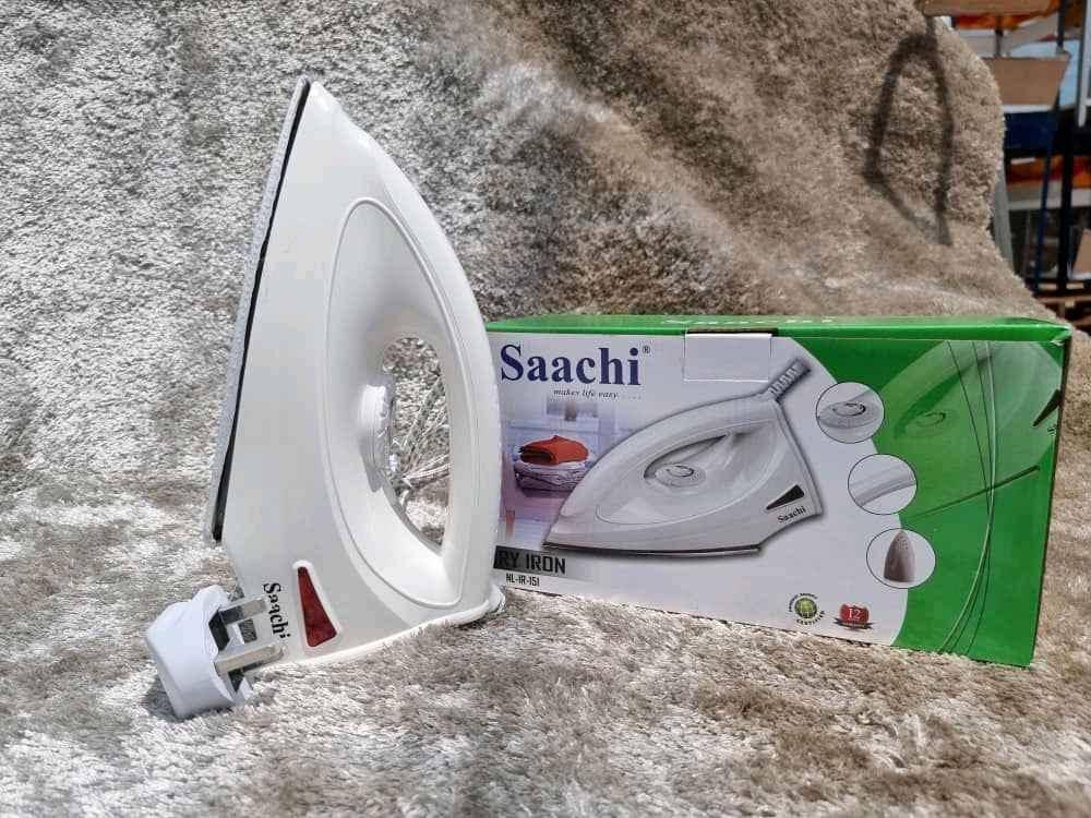 Saachi flat iron/ flat iron