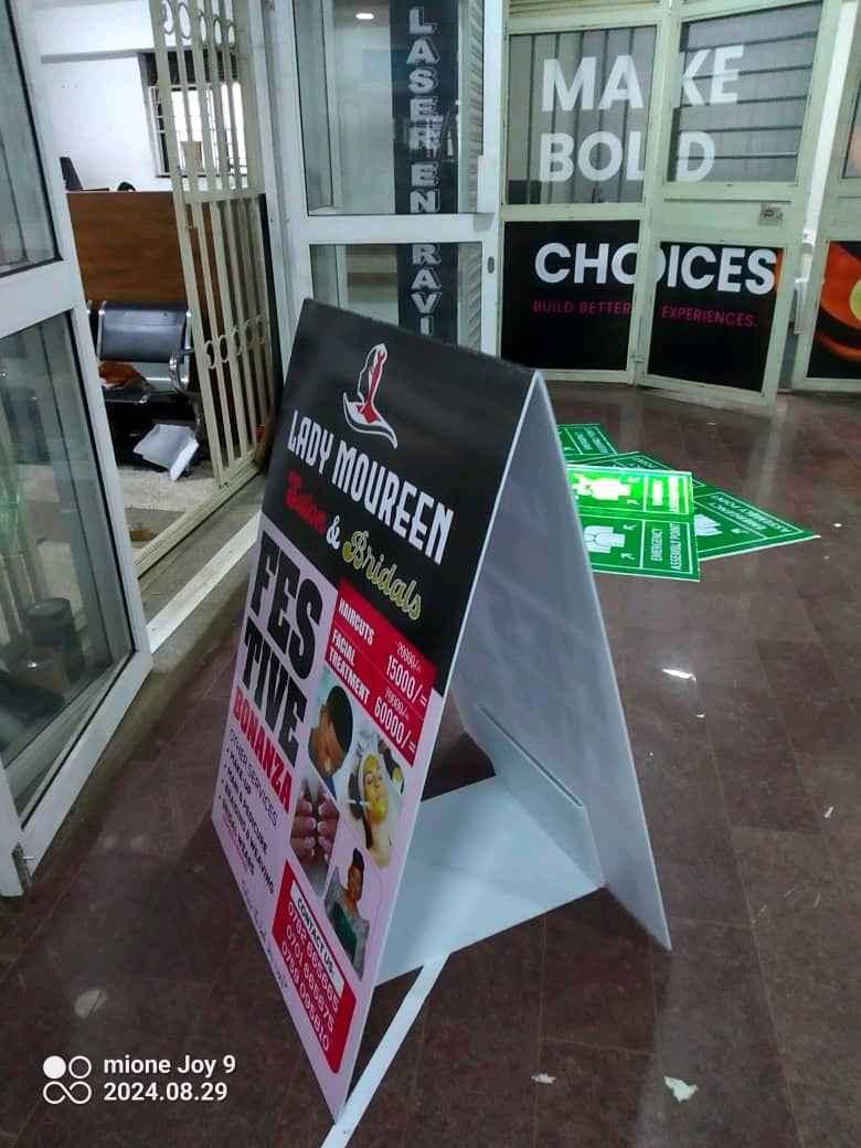 foarm board movable signpost