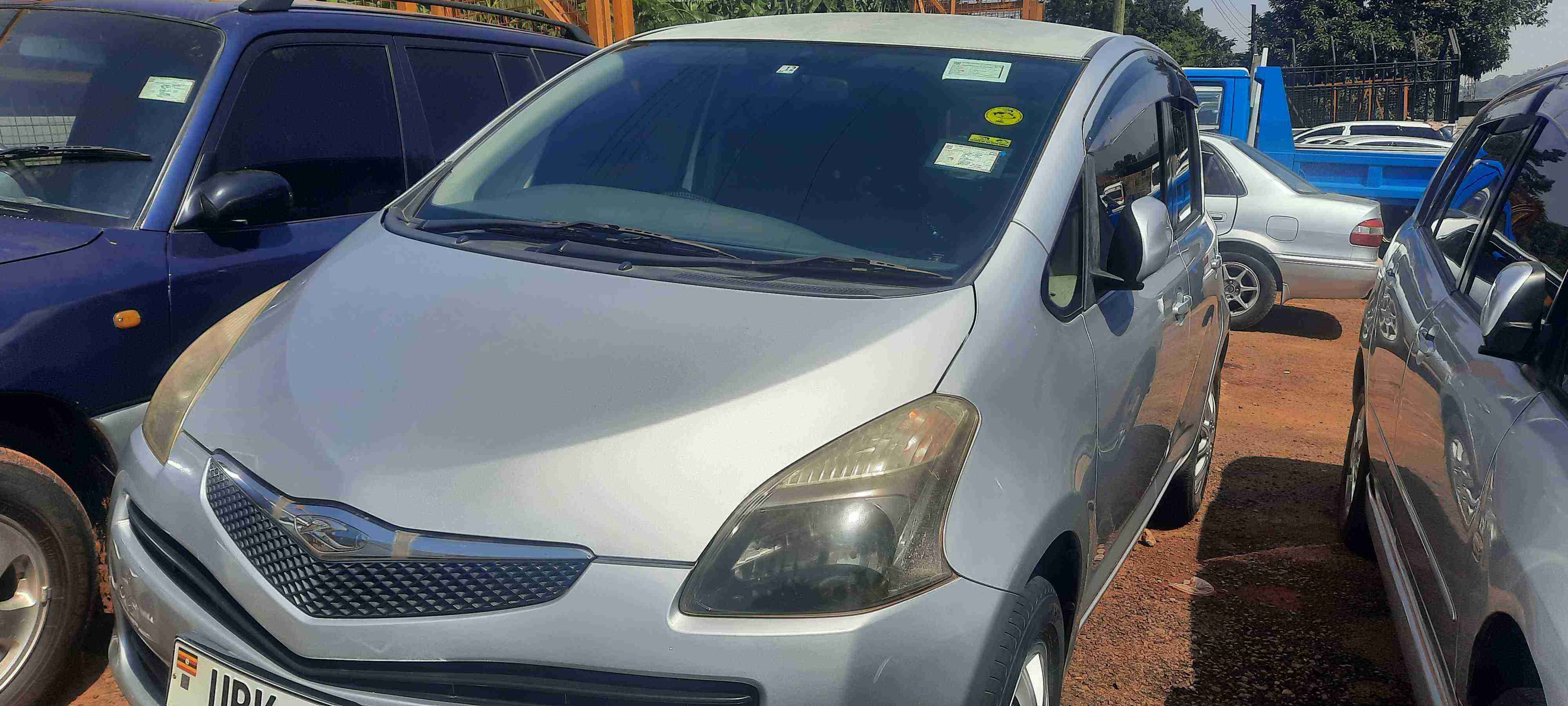 Toyota ractis