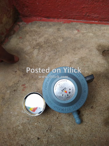 12kg /13kg gas regulator with gauge.